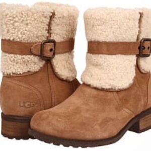 Ugg Australia blayre buckle fluffy zip up short boots size 7.5